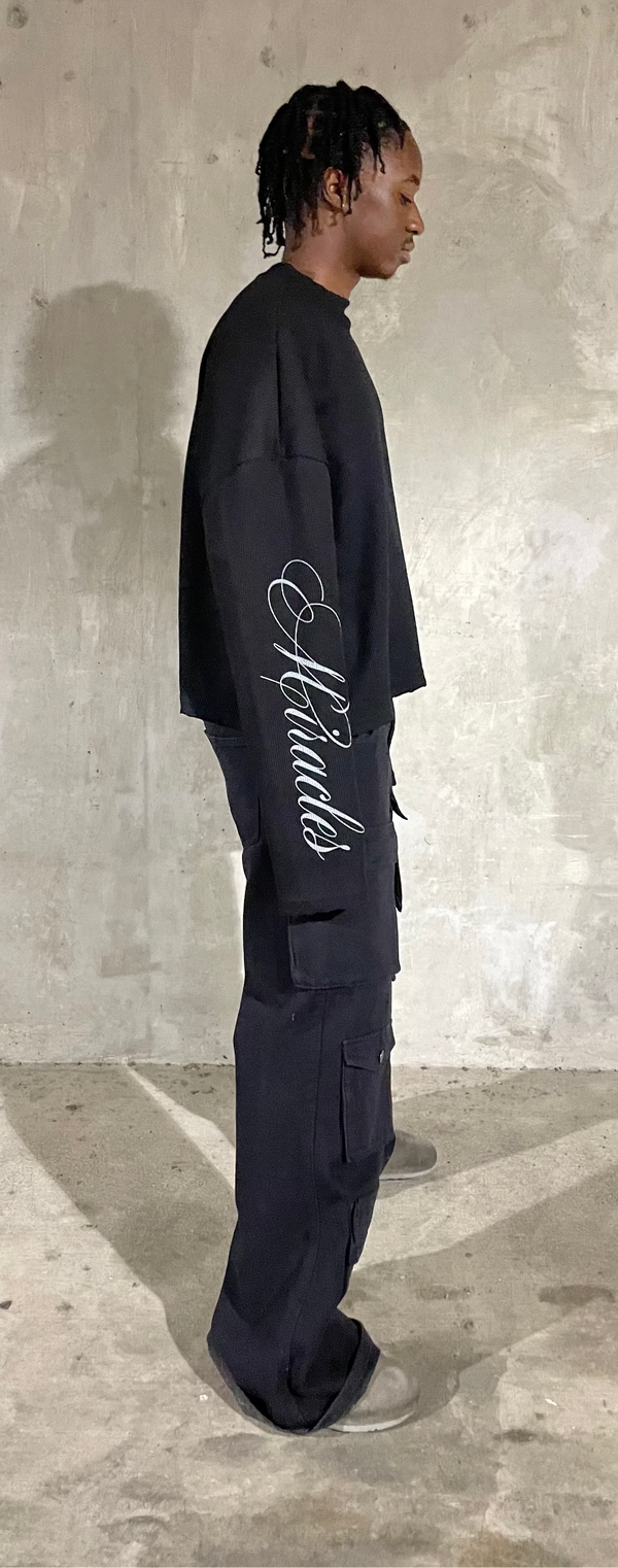 1000+ PEOPLE WAITING